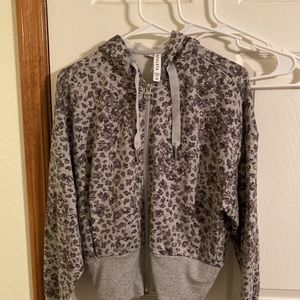 Euc Athleta XS animal print hoodie thumbholes yoga gym